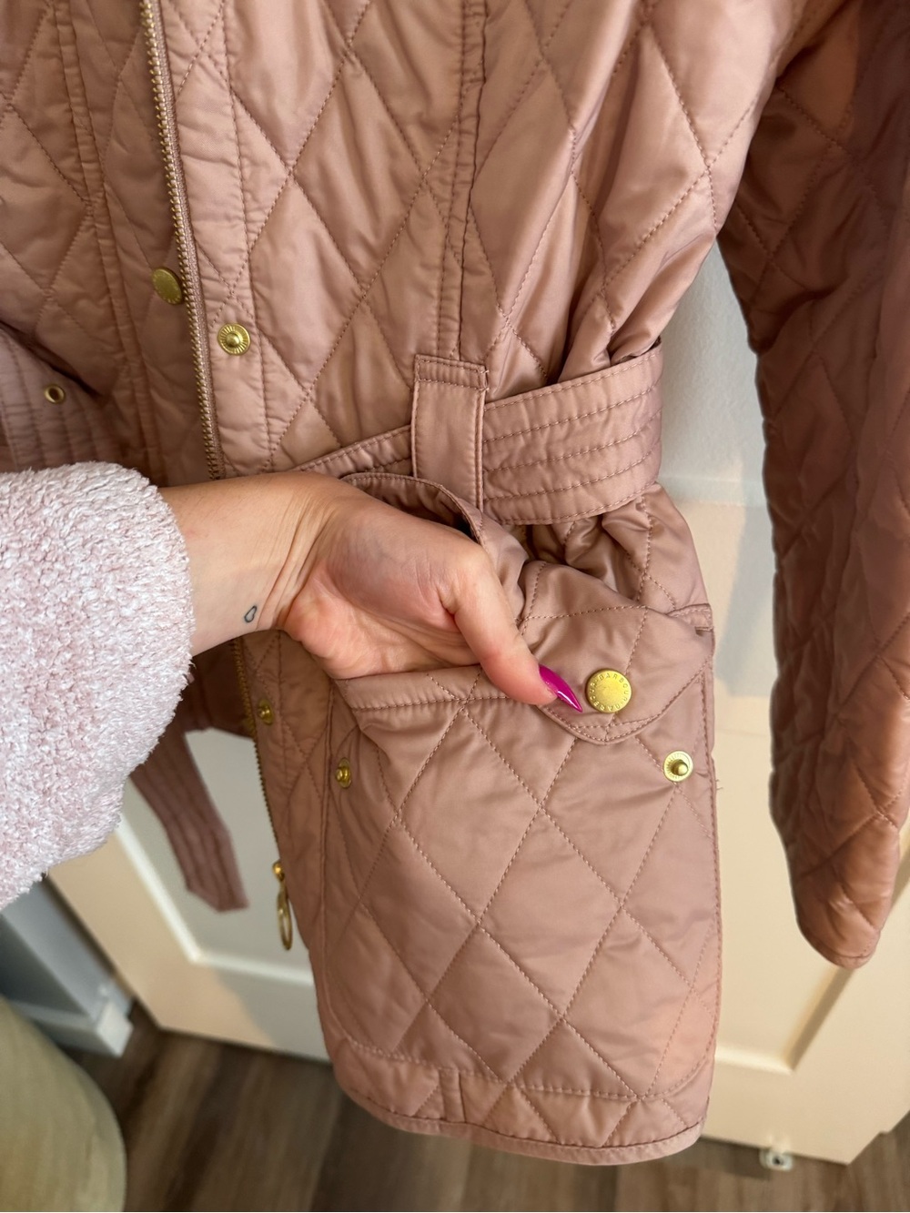 Barbour Quilted Belted Utility Jacket in Rose Taupe - Picture 13 of 14
